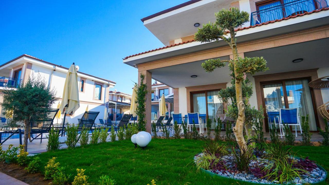 Rota Seaside Otel Cunda Екстериор снимка