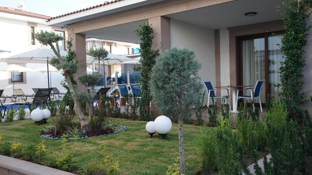 Rota Seaside Otel Cunda Екстериор снимка
