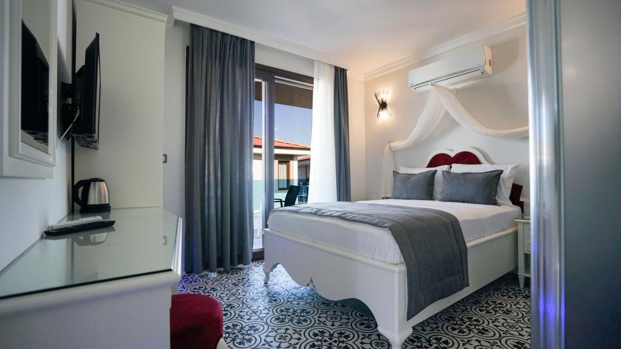 Rota Seaside Otel Cunda Екстериор снимка