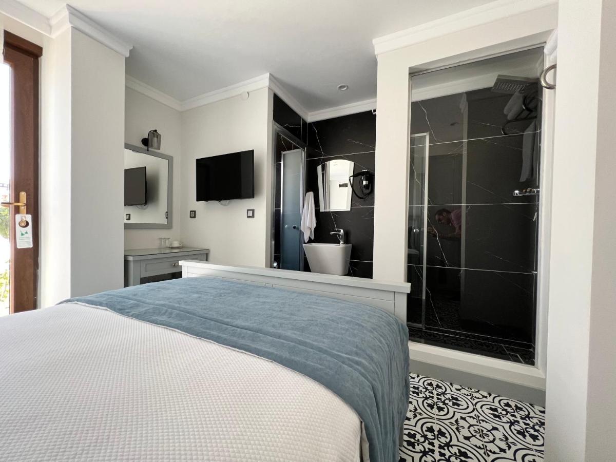 Rota Seaside Otel Cunda Екстериор снимка