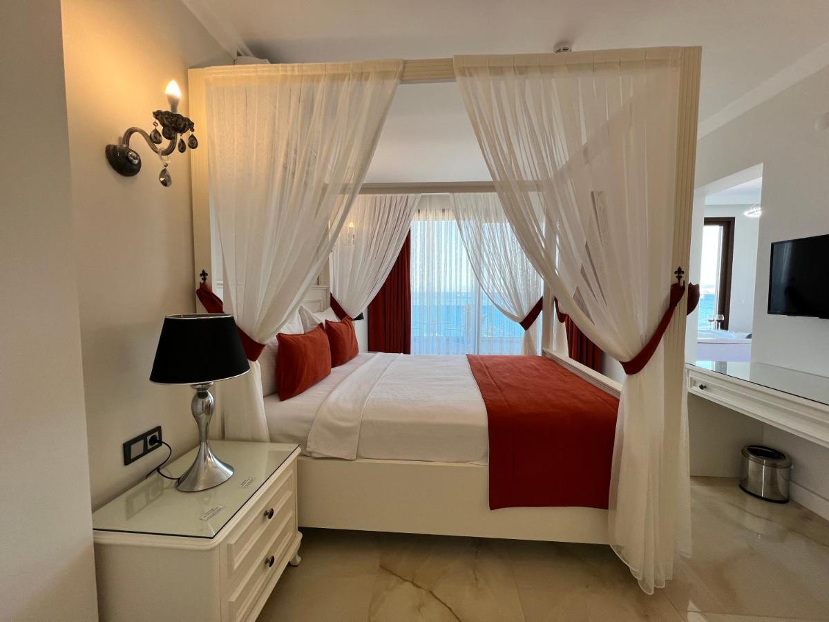 Rota Seaside Otel Cunda Екстериор снимка